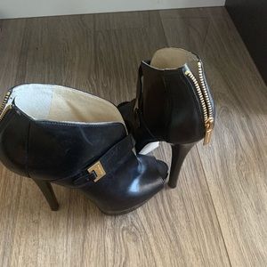 NEVER WORN!!! Michael Kors heels